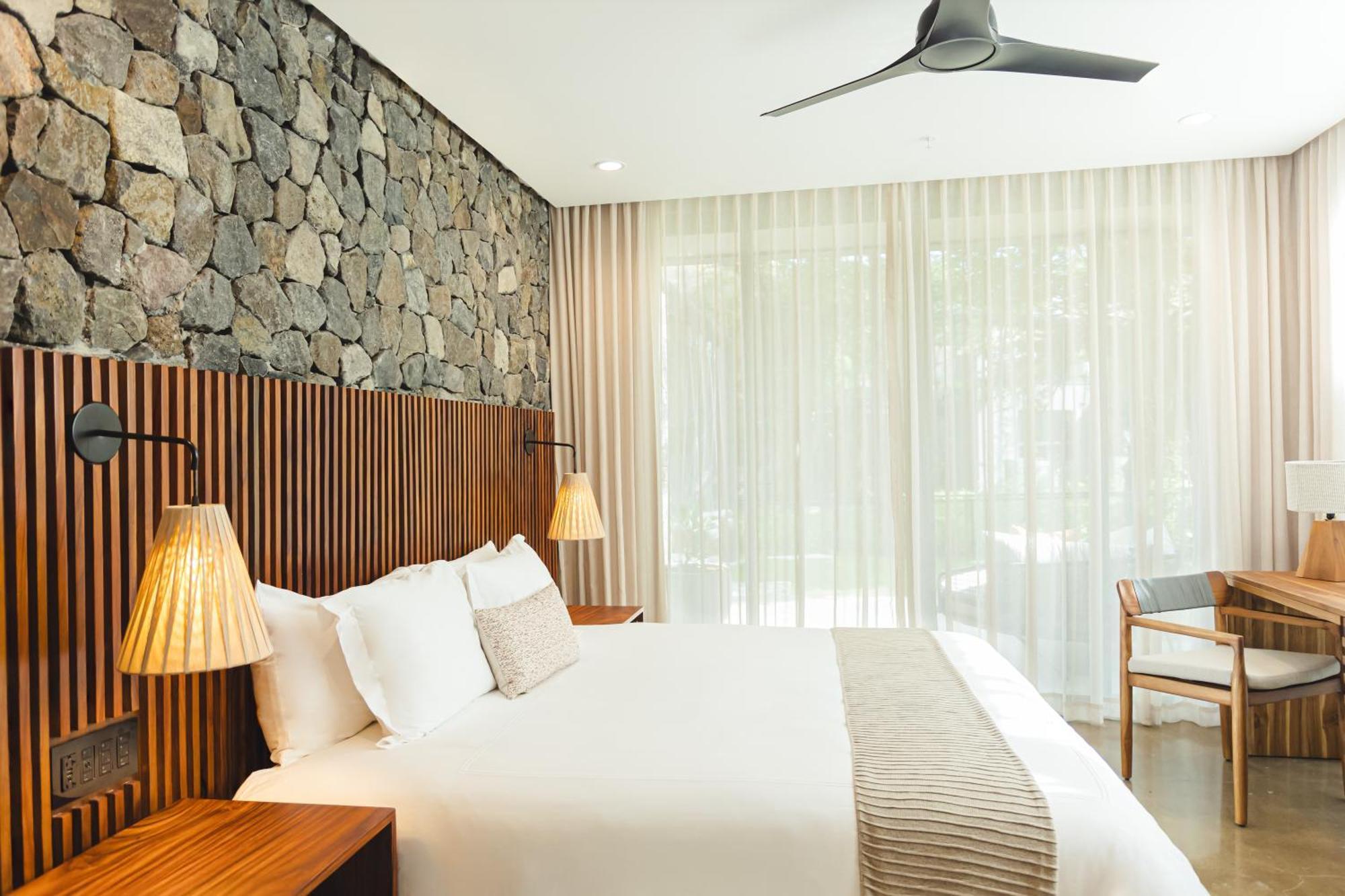 El Mangroove Papagayo, Autograph Collection 5*